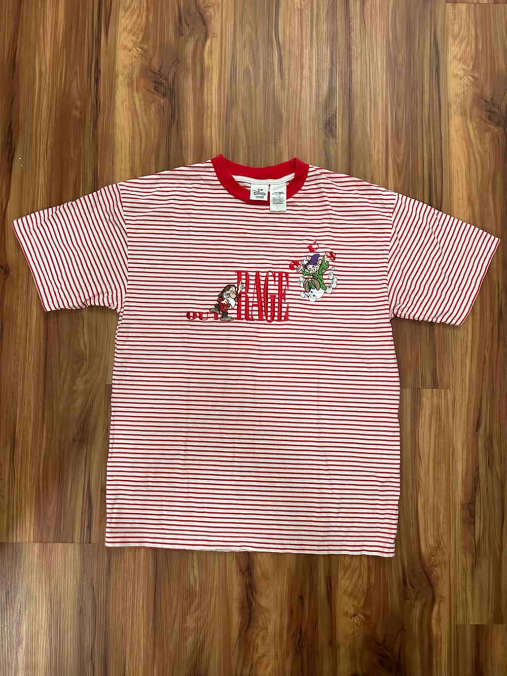 Vintage Disney Store Snow White and the 7 dwarves embroidered striped tshirt